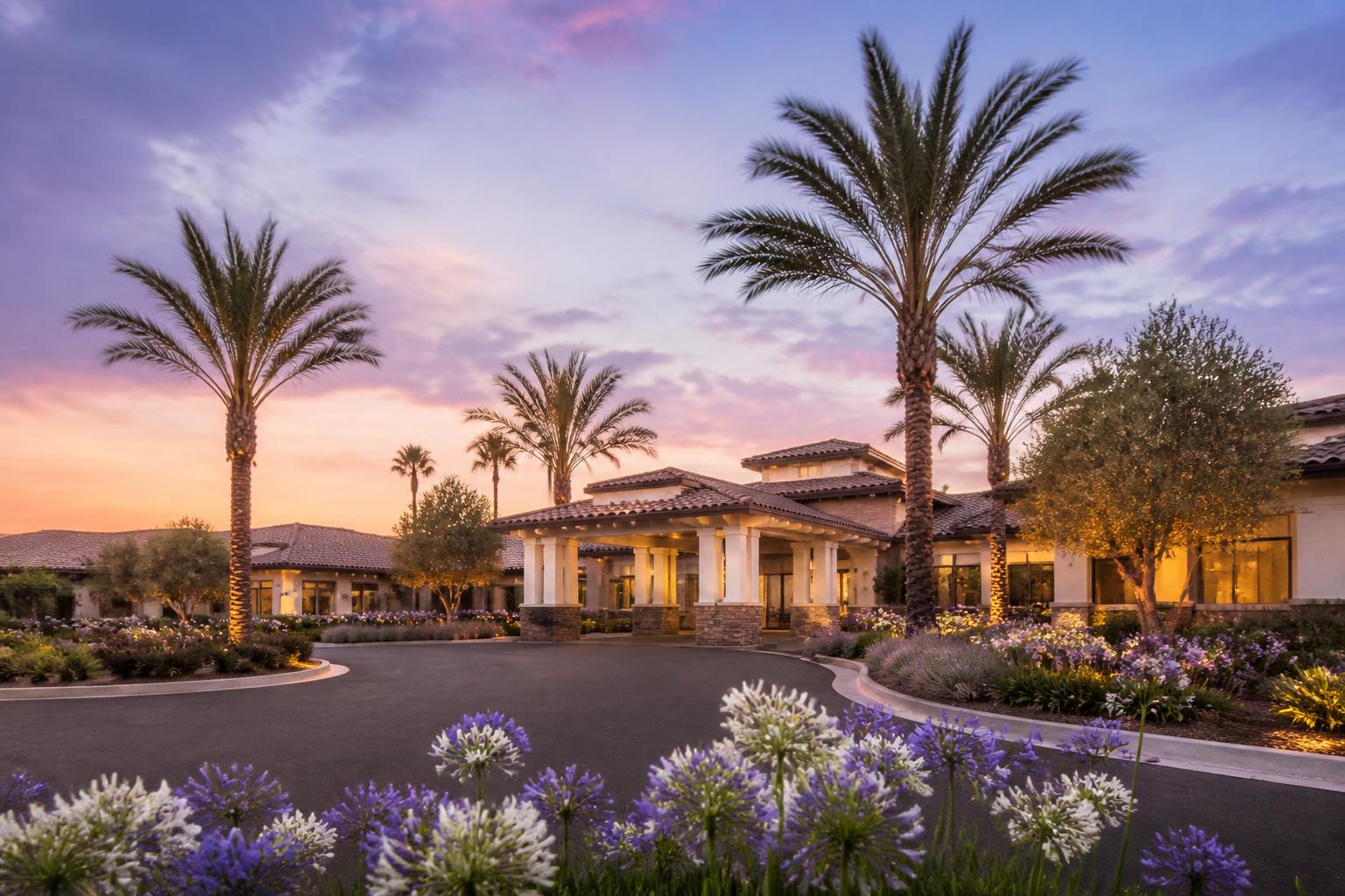 Exterior of an assisted living facility in Long Beach with gardens